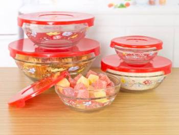 Bowls With Lids picture