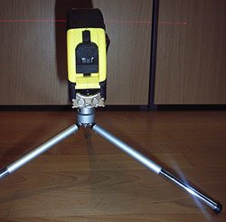 laser level with tripod picture